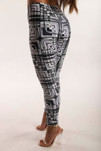 Load image into Gallery viewer, Black and White Light Painting Leggings