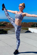 Load image into Gallery viewer, Black and White Light Painting Yoga Leggings

