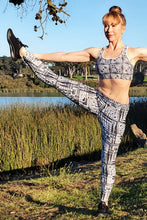 Load image into Gallery viewer, Black and White Light Painting Yoga Leggings
