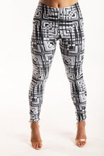 Load image into Gallery viewer, Black and White Light Painting Leggings
